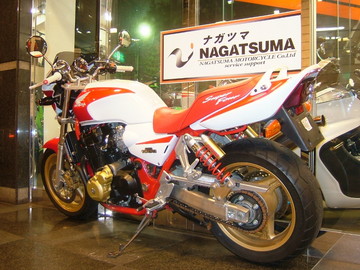 ☆受付中☆【限定車】【自賠責・車検有】赤白CB1300 SC40 国内500台販売 ホンダ「CB1300 SF/SB SP」の新色が10月25日（金）発売開始！ 東京